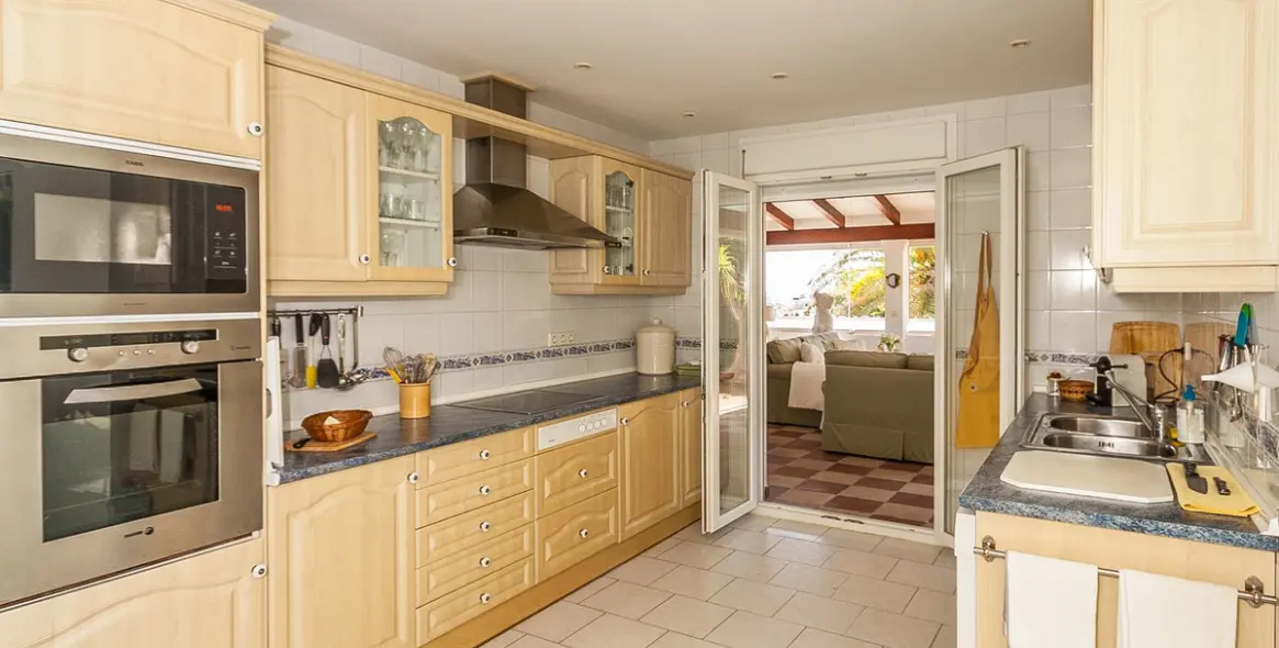 Sale of detached villa in Marbesa 19