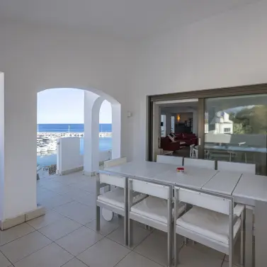 Sale of penthouse in Puerto Banús