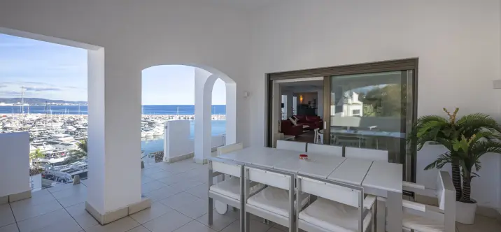 Sale of penthouse in Puerto Banús 0