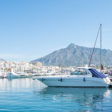 Sale of penthouse in Puerto Banús