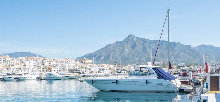 Sale of penthouse in Puerto Banús 1