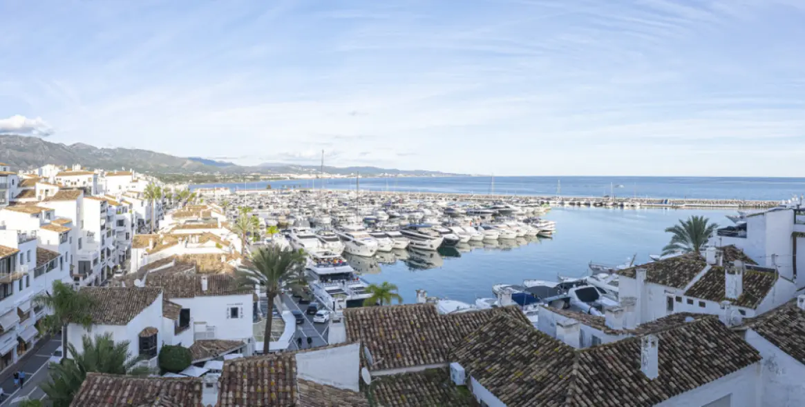 Sale of penthouse in Puerto Banús 3