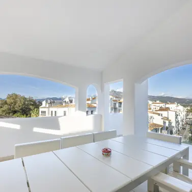 Sale of penthouse in Puerto Banús