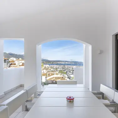 Sale of penthouse in Puerto Banús