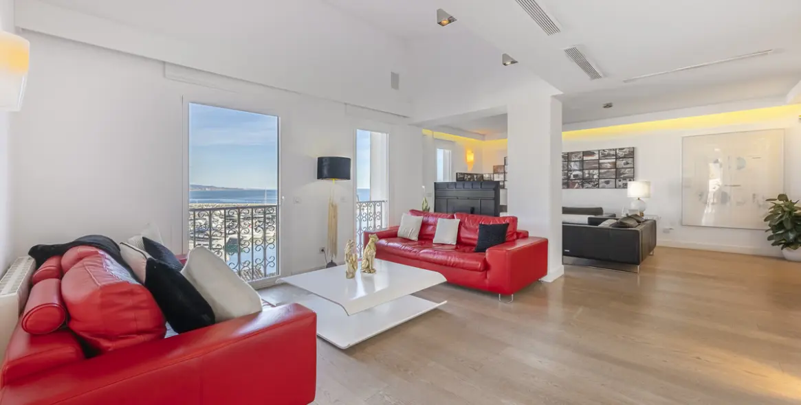 Sale of penthouse in Puerto Banús 11