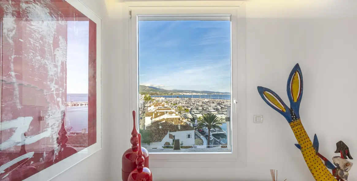 Sale of penthouse in Puerto Banús 14