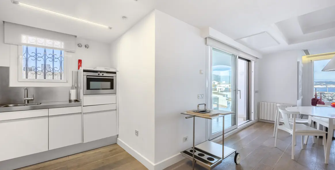 Venta de ático en Puerto Banús 22