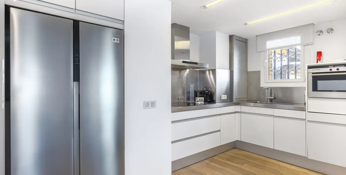 Venta de ático en Puerto Banús 24