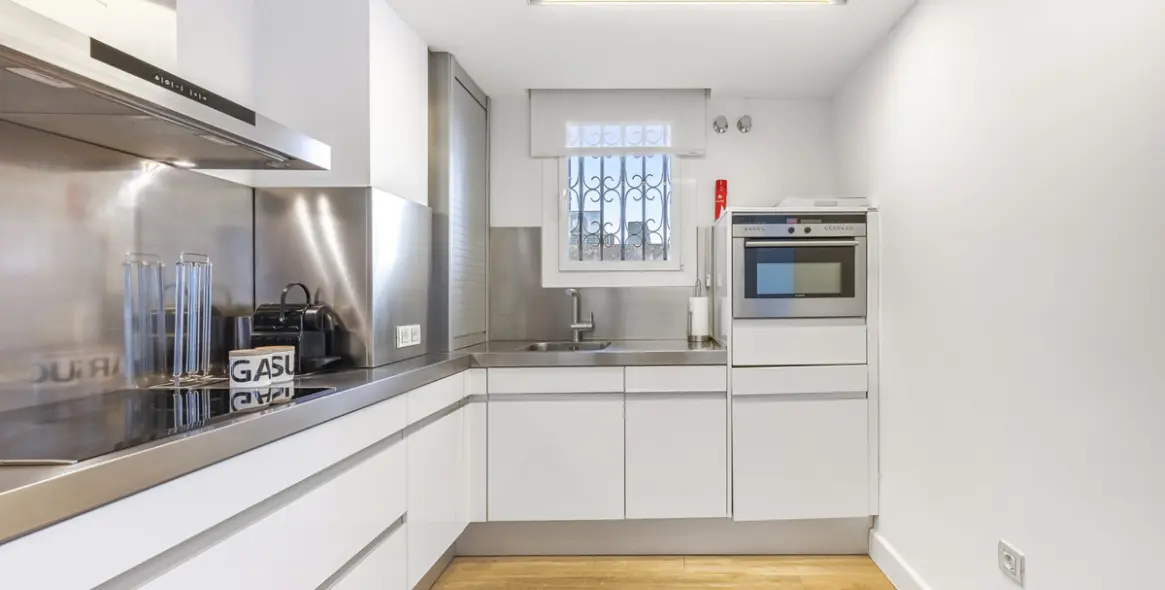 Venta de ático en Puerto Banús 25