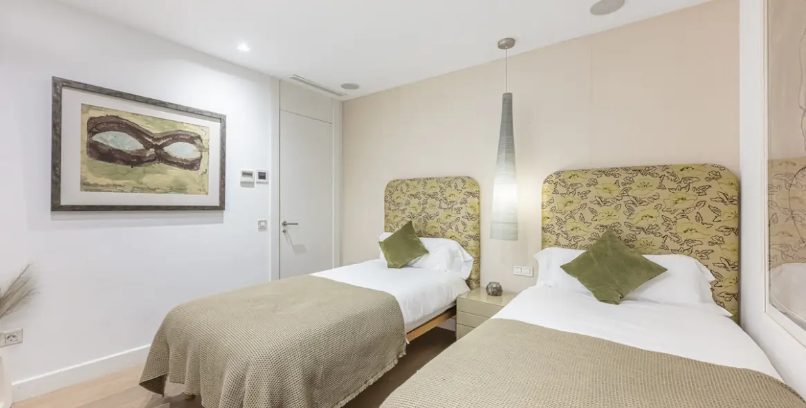 Venta de ático en Puerto Banús 27