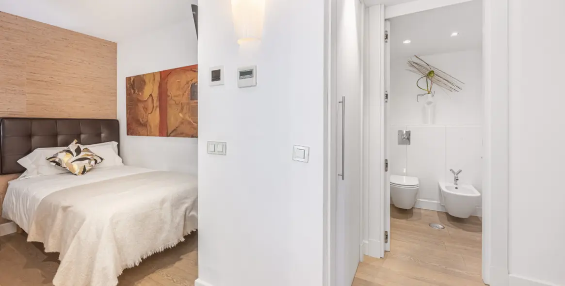 Venta de ático en Puerto Banús 35