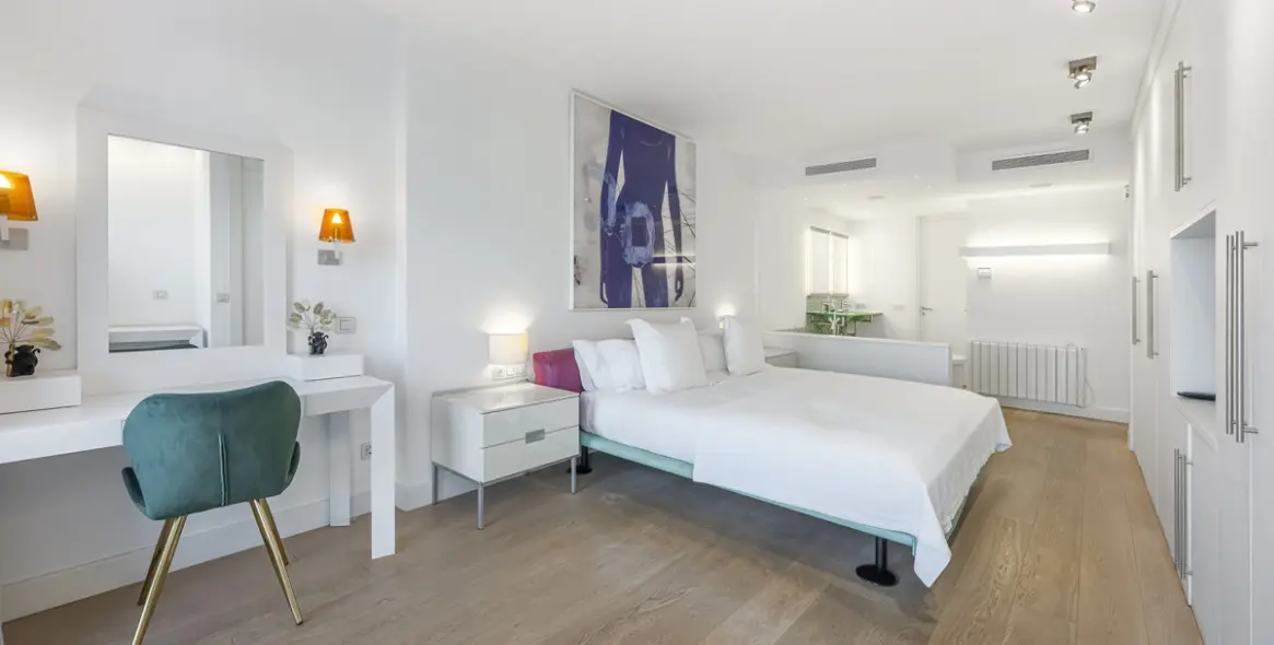 Venta de ático en Puerto Banús 44