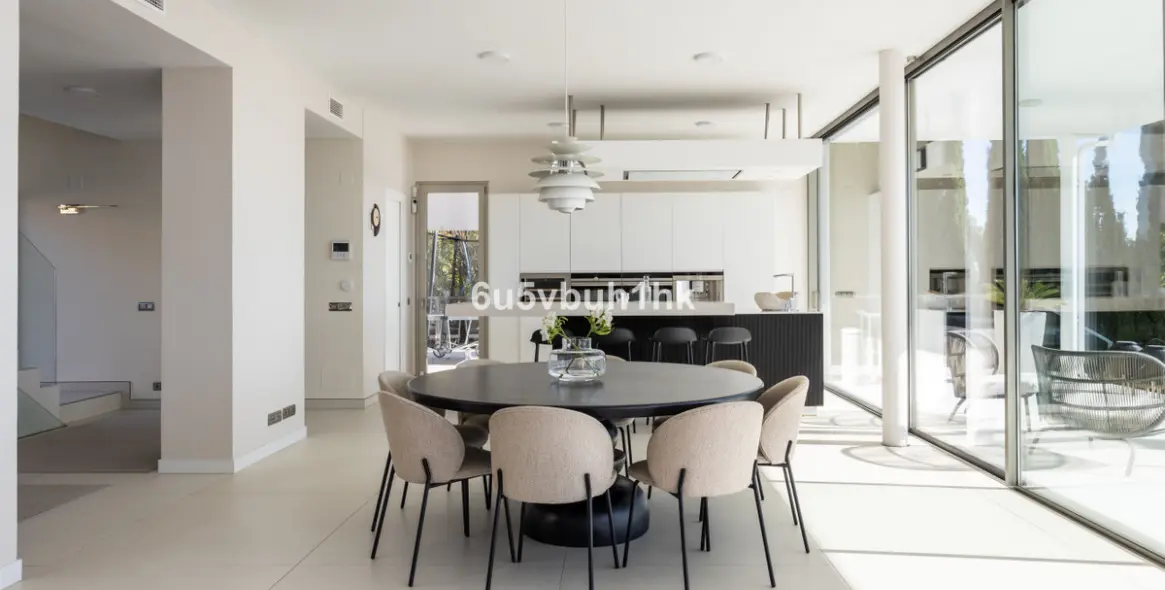 Sale of detached villa in Benalmadena 7