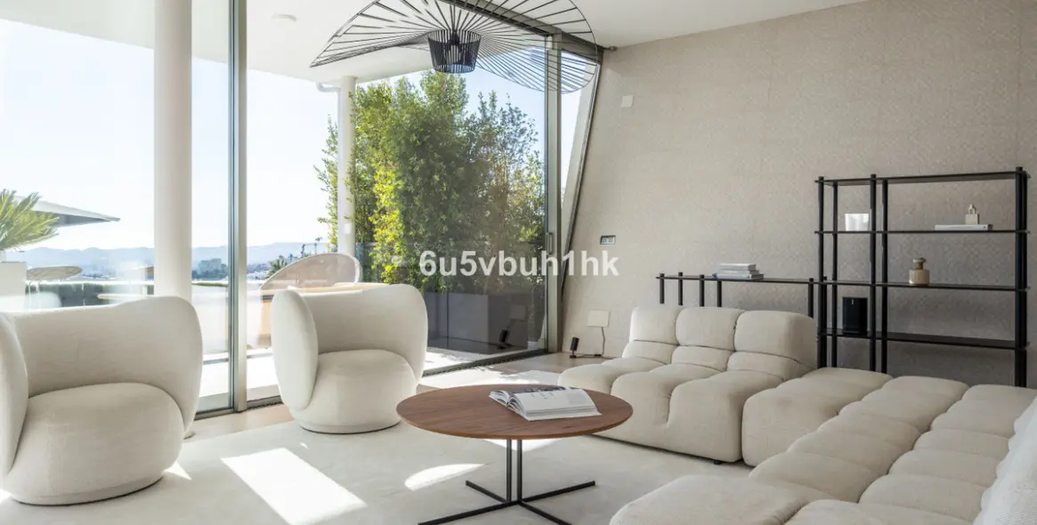 Sale of detached villa in Benalmadena 11