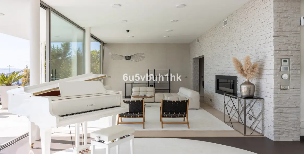 Sale of detached villa in Benalmadena 12