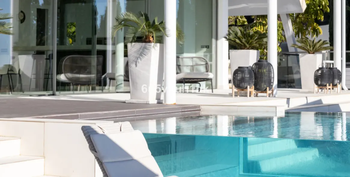 Sale of detached villa in Benalmadena 19