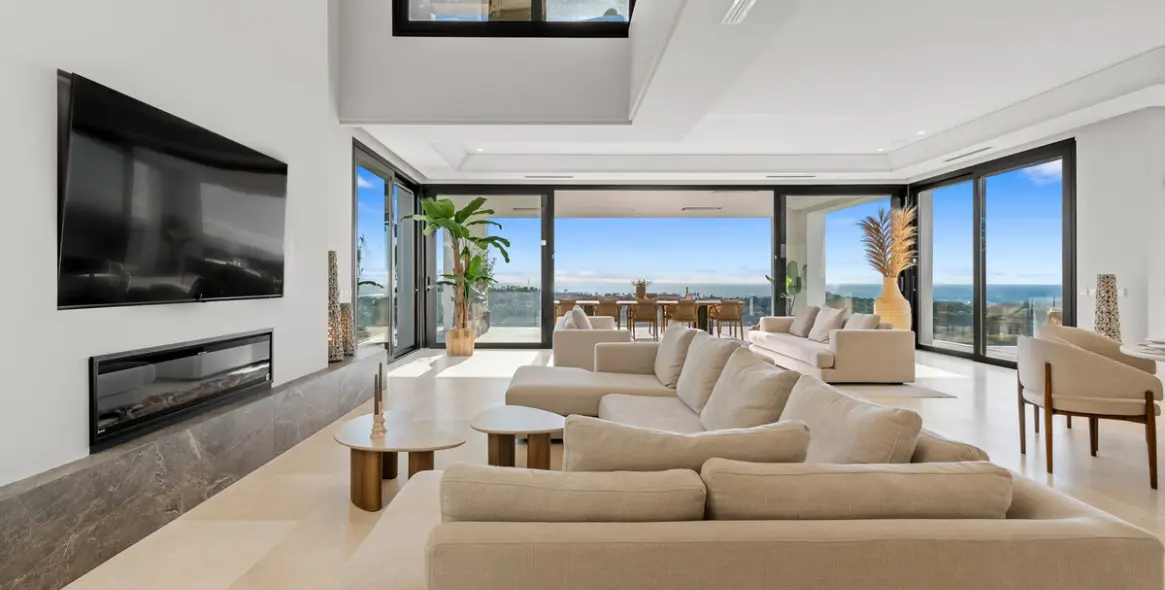 Продажа  отдельно стоящей виллы в El Paraiso 3