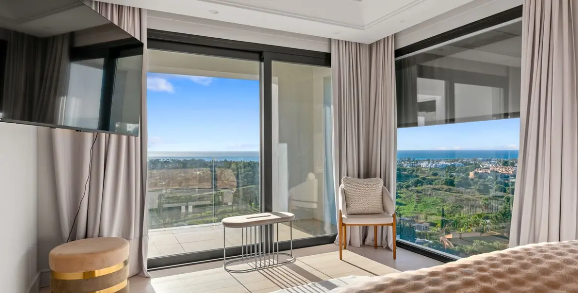 Продажа  отдельно стоящей виллы в El Paraiso 13