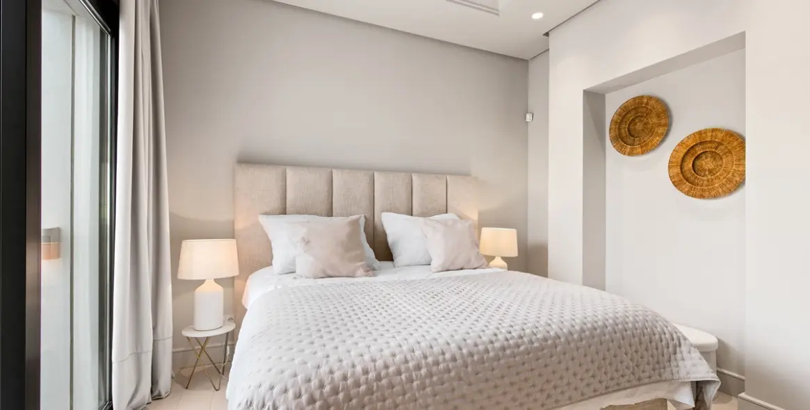 Продажа  отдельно стоящей виллы в El Paraiso 15