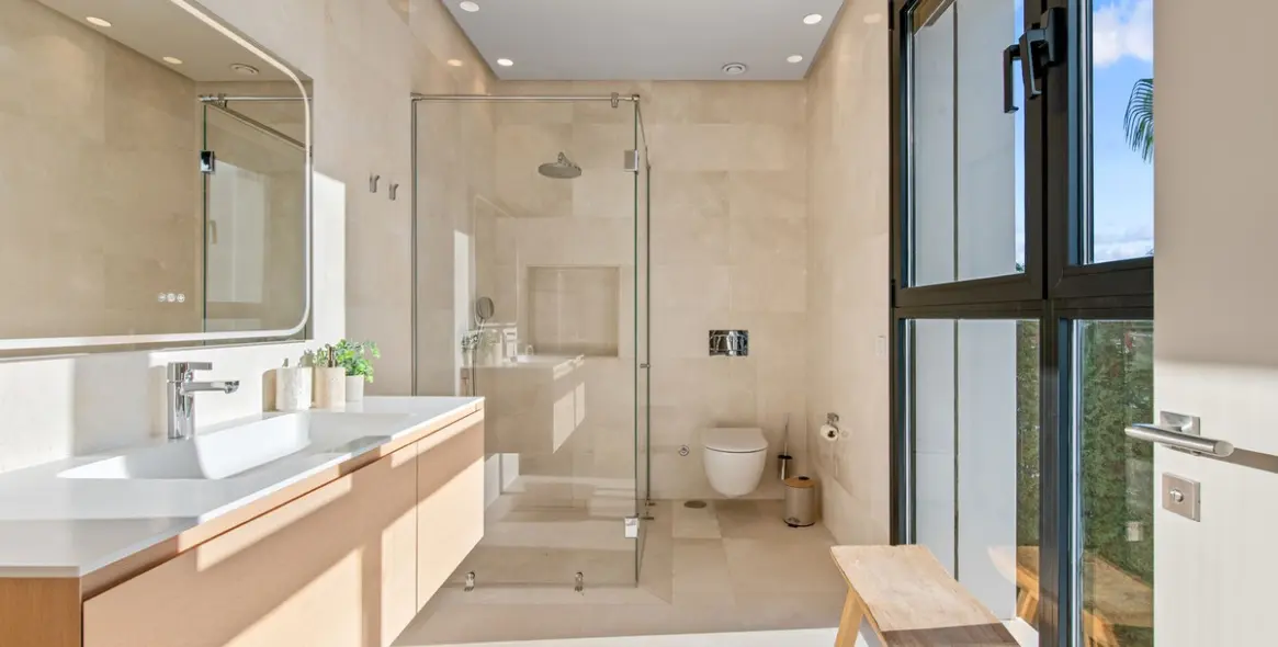 Продажа  отдельно стоящей виллы в El Paraiso 18