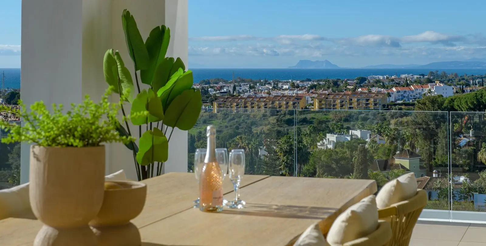 Продажа  отдельно стоящей виллы в El Paraiso 33
