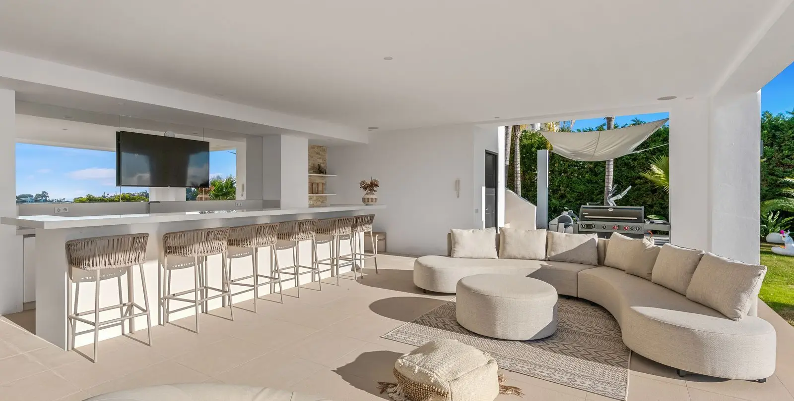 Продажа  отдельно стоящей виллы в El Paraiso 37