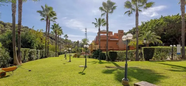 Long-term rent of middle floor apartment in Reserva de Marbella 1