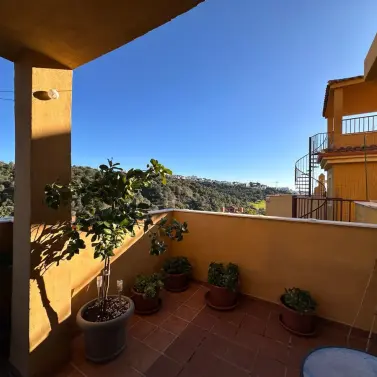Long-term rent of middle floor apartment in Reserva de Marbella