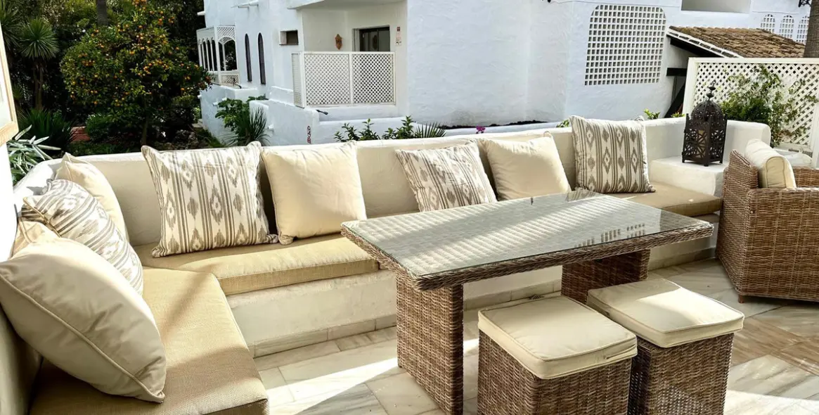 Долгосрочная аренда апартаментов на среднем этаже в Puerto Banús 2