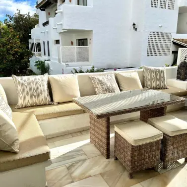 Долгосрочная аренда апартаментов на среднем этаже в Puerto Banús
