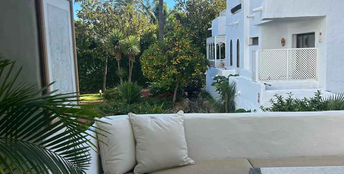 Долгосрочная аренда апартаментов на среднем этаже в Puerto Banús 6