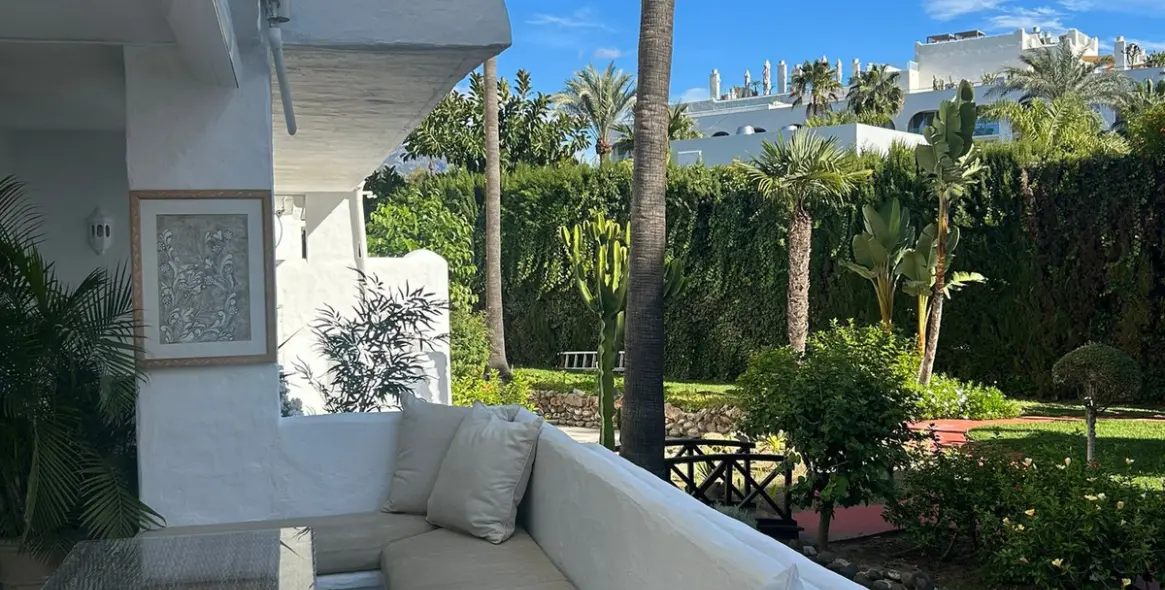 Долгосрочная аренда апартаментов на среднем этаже в Puerto Banús 7