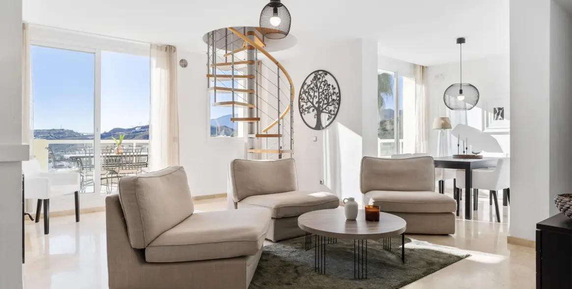 Long-term rent of middle floor apartment in Los Arqueros 1