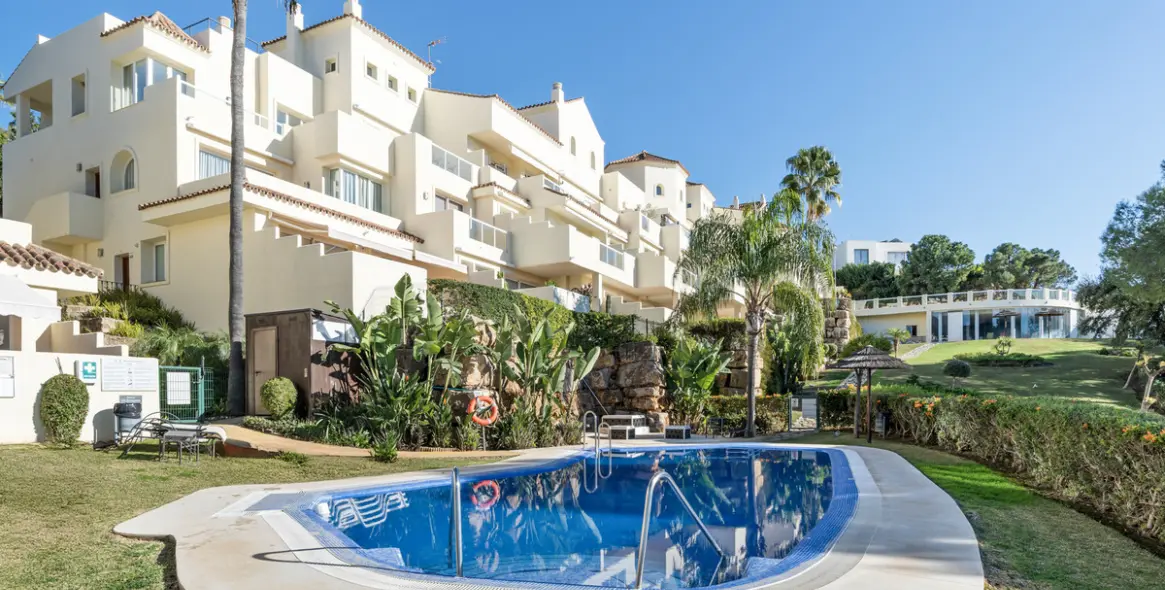Long-term rent of middle floor apartment in Los Arqueros 2