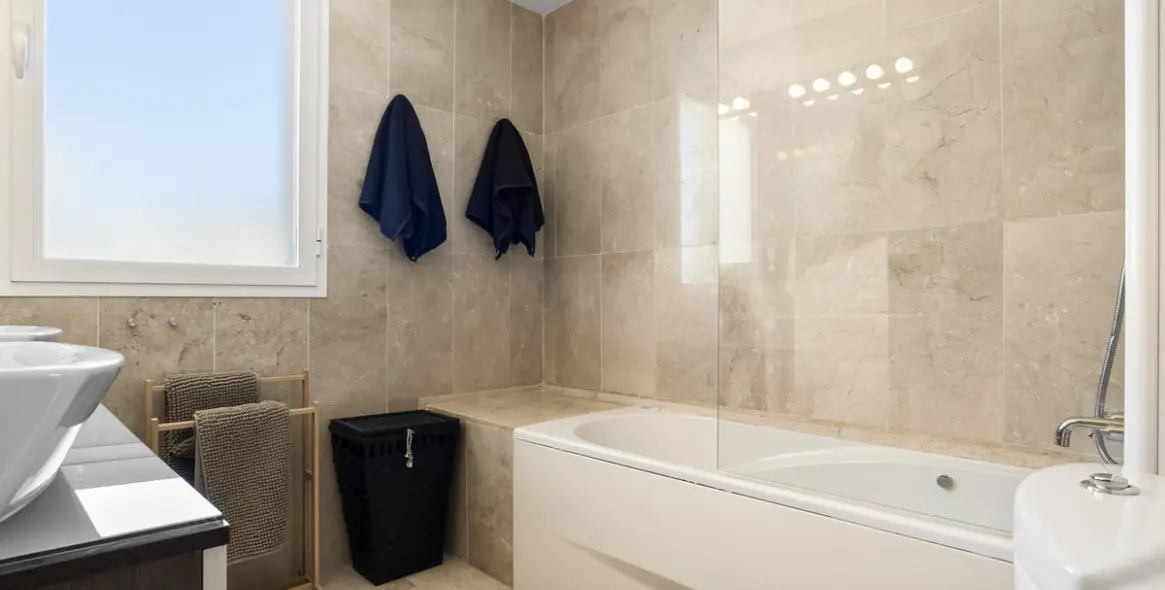 Long-term rent of middle floor apartment in Los Arqueros 14