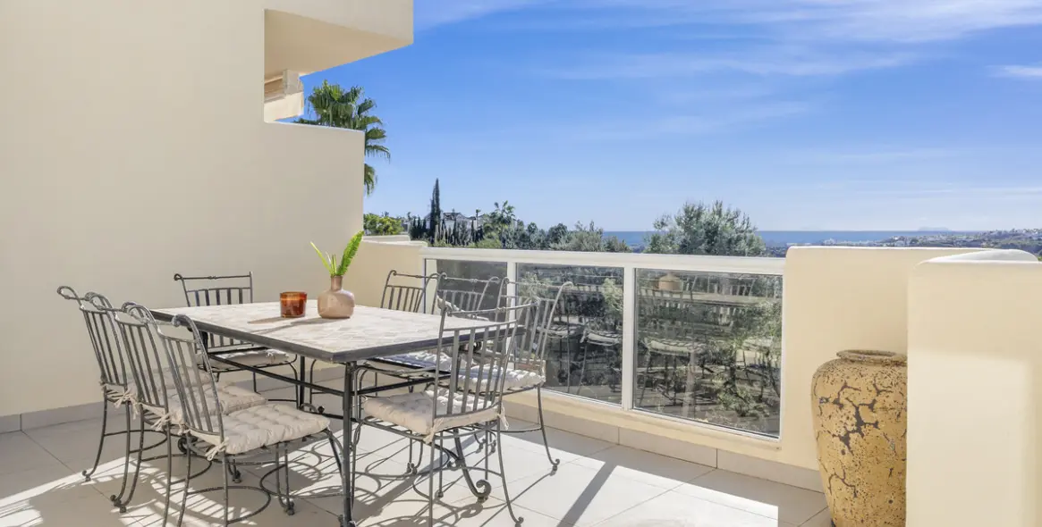 Long-term rent of middle floor apartment in Los Arqueros 20