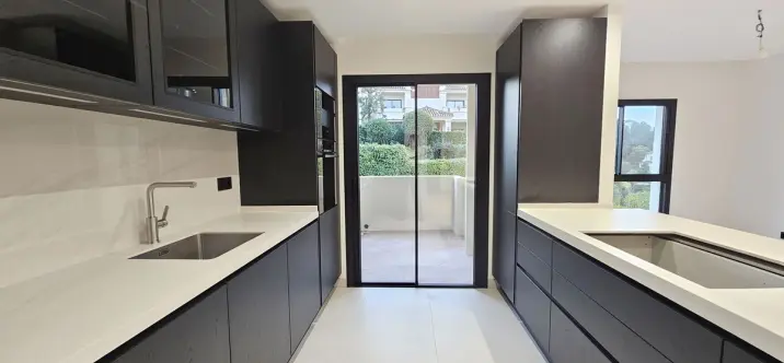 Долгосрочная аренда апартаментов на первом этаже в Benahavís 3