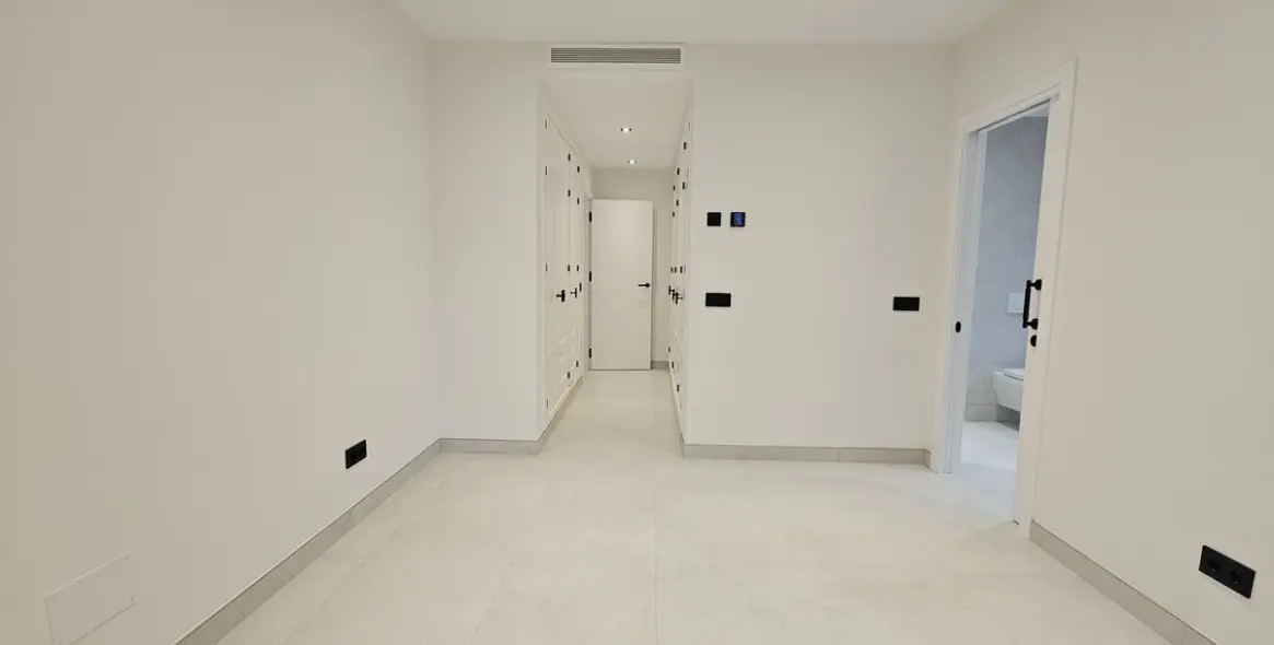 Long-term rent of ground floor apartment in Benahavís 10