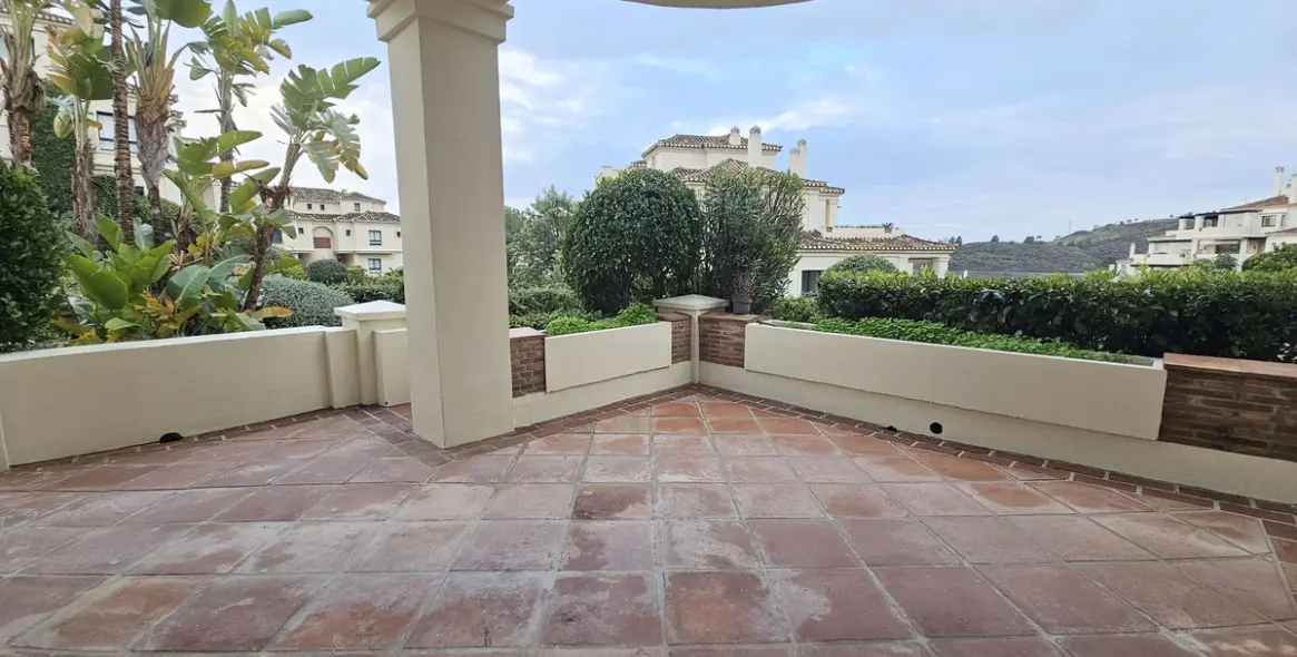 Long-term rent of ground floor apartment in Benahavís 12