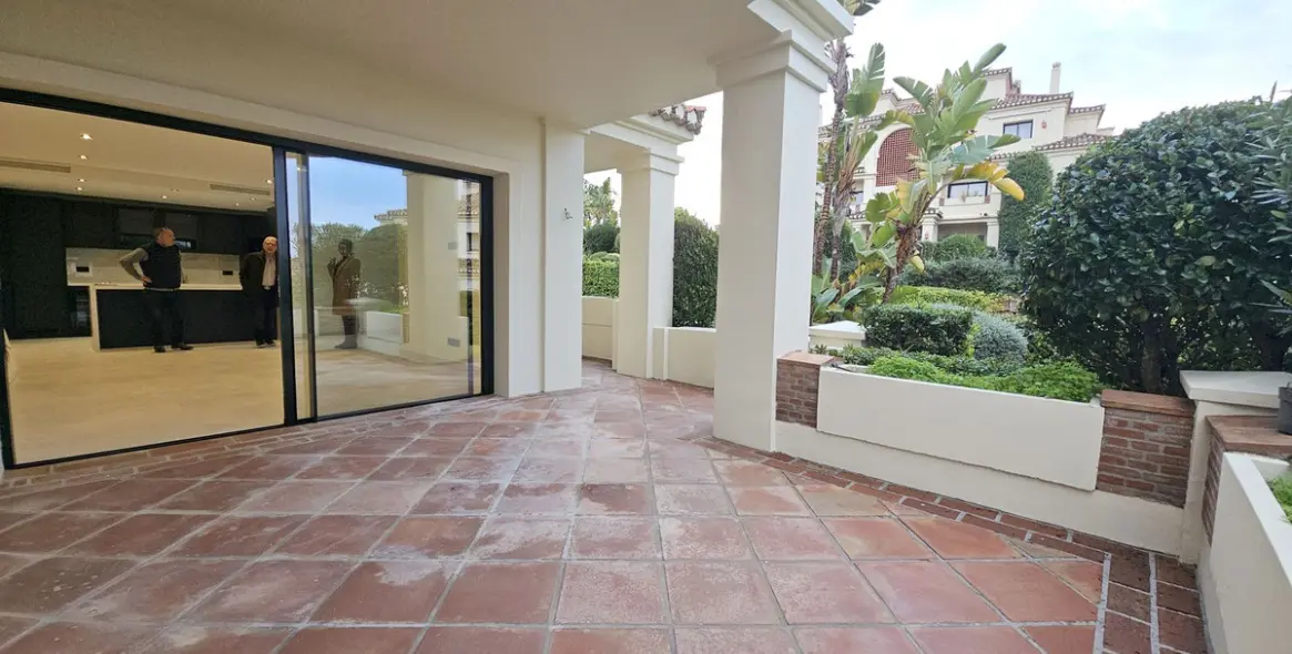 Long-term rent of ground floor apartment in Benahavís 15