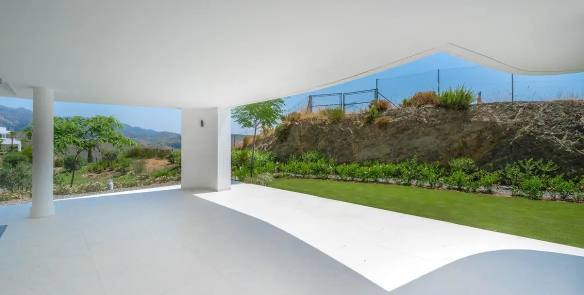 Long-term rent of ground floor apartment in Ojén 9