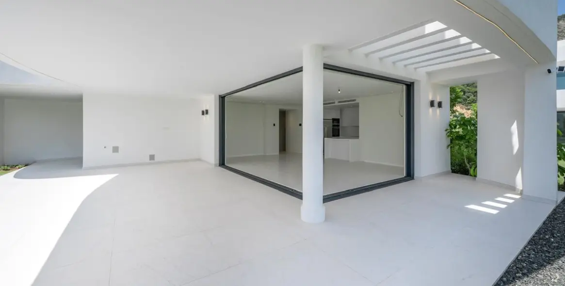 Long-term rent of ground floor apartment in Ojén 17