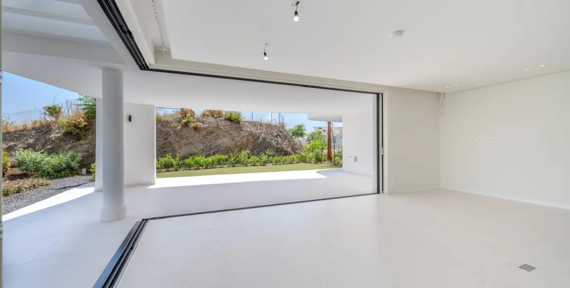 Alquiler a largo plazo de apartamento en planta baja en Ojén 23