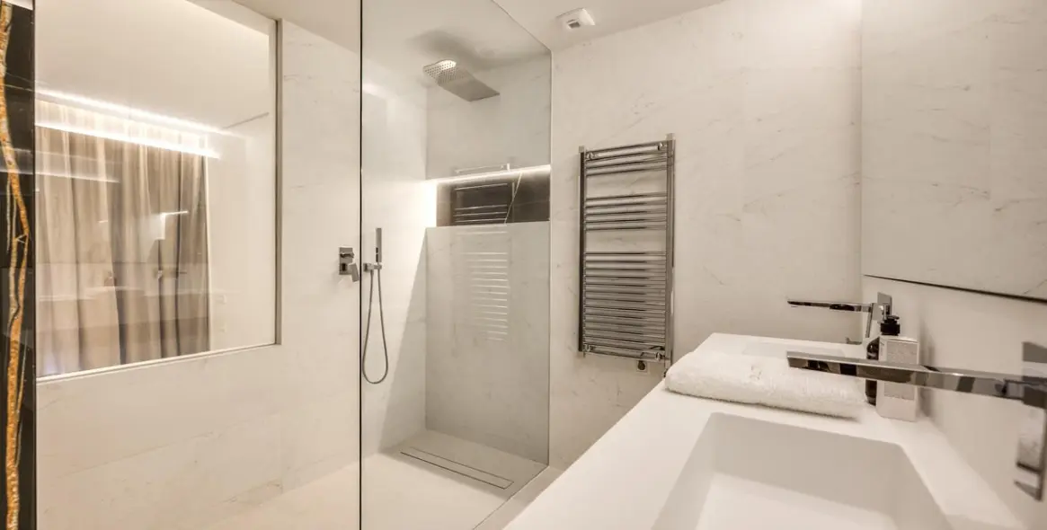 Alquiler a largo plazo de apartamento en planta baja en Ojén 33