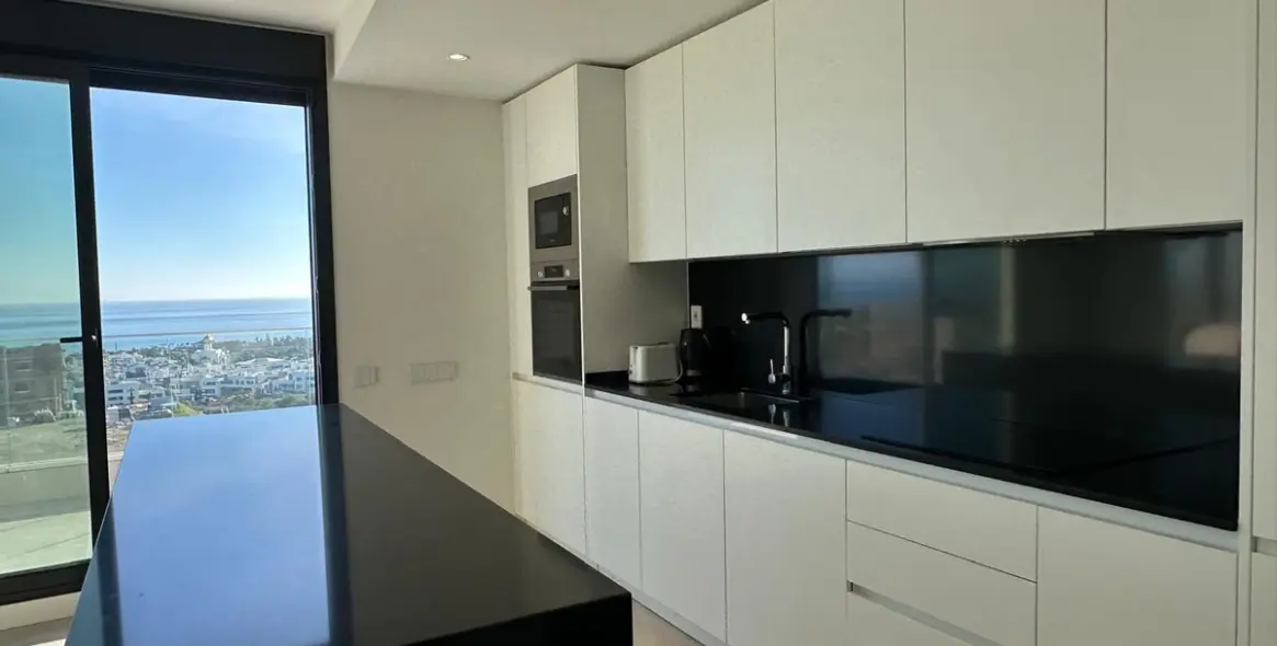 Long-term rent of penthouse in Selwo 4