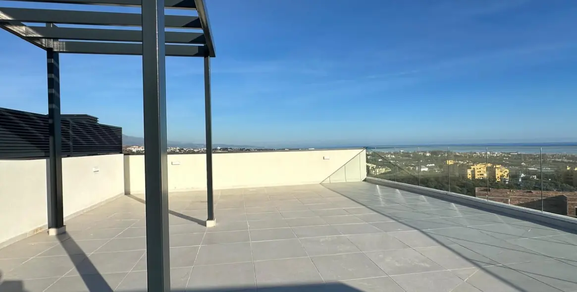 Long-term rent of penthouse in Selwo 5