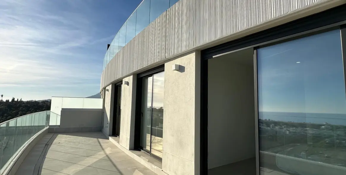 Long-term rent of penthouse in Selwo 7