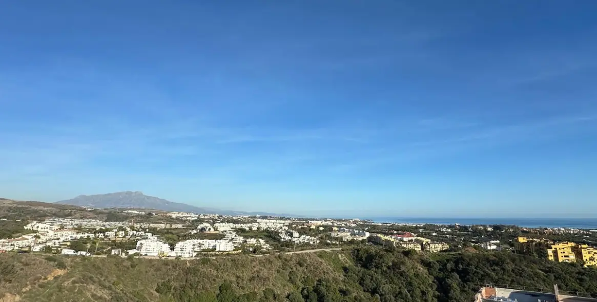 Long-term rent of penthouse in Selwo 13