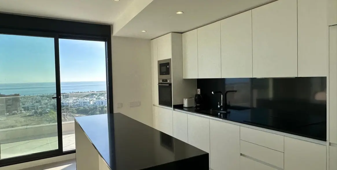 Long-term rent of penthouse in Selwo 16