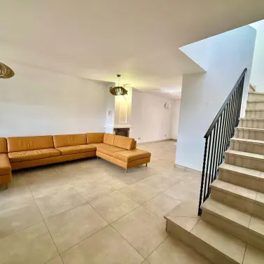 Продажа таунхауса в Bel Air